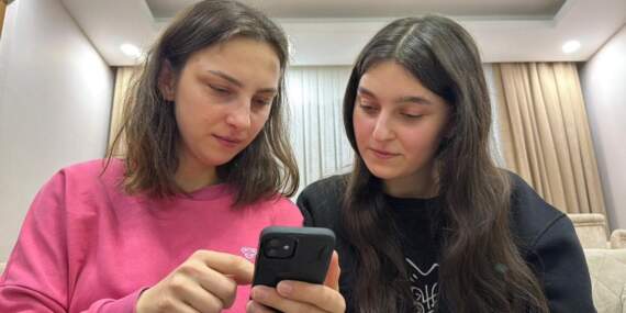 iPhone kullanıcılarını şoke eden ‘güvenlik’ olayı: 11 yaş farka rağmen ‘Yüz Tanıma’ kilidini şak diye açtı