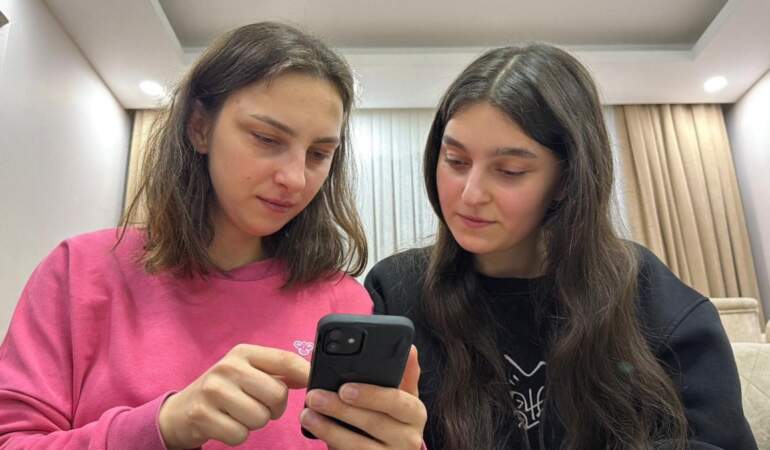 iPhone kullanıcılarını şoke eden ‘güvenlik’ olayı: 11 yaş farka rağmen ‘Yüz Tanıma’ kilidini şak diye açtı