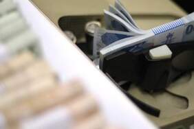 Sadece bankaya değil, bakkala ve akrabaya da borçluyuz: Hanelerin yarısından fazlası borçlu