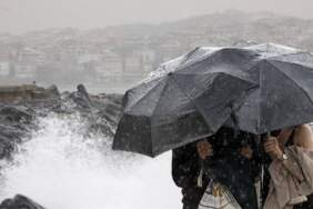 Bugün öğlen başlayıp Salı gününe kadar sürecek! Meteoroloji kritik uyarıda bulundu: Fırtına ve sağanak geliyor