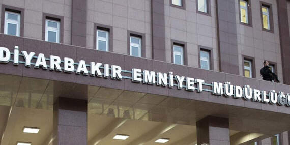 Diyarbakır İl Emniyet Müdürlüğü’ne saldırı girişimine 13 gözaltı