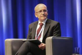 Şimşek, Hong Kong’da yatırımcılarla buluşacak