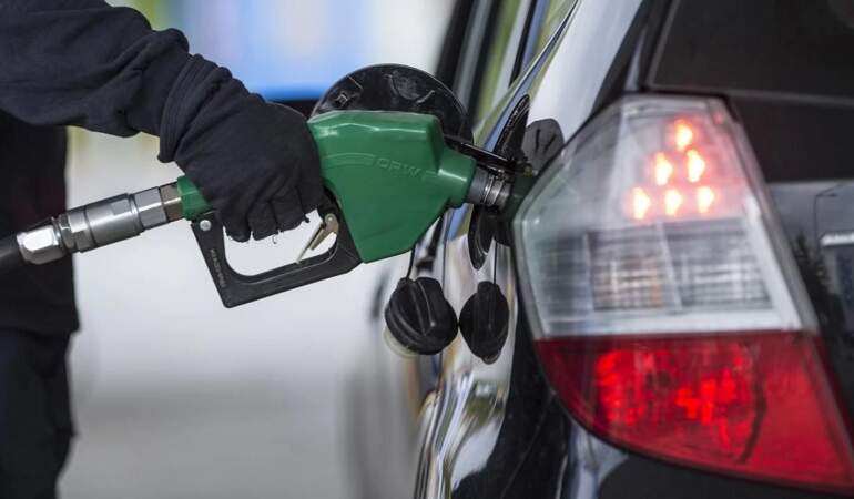 Benzine zam geliyor: Salı gününden itibaren geçerli olacak