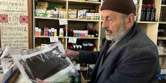 Bin bir zahmetle el emeğiyle üretiliyor! Hem hayvanlara hem insanlara şifa oluyor: Şişesi 200 liradan satılıyor