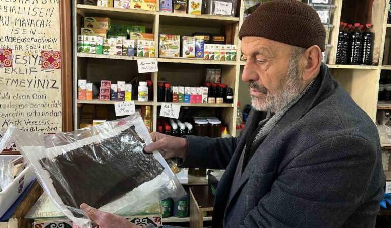 Bin bir zahmetle el emeğiyle üretiliyor! Hem hayvanlara hem insanlara şifa oluyor: Şişesi 200 liradan satılıyor
