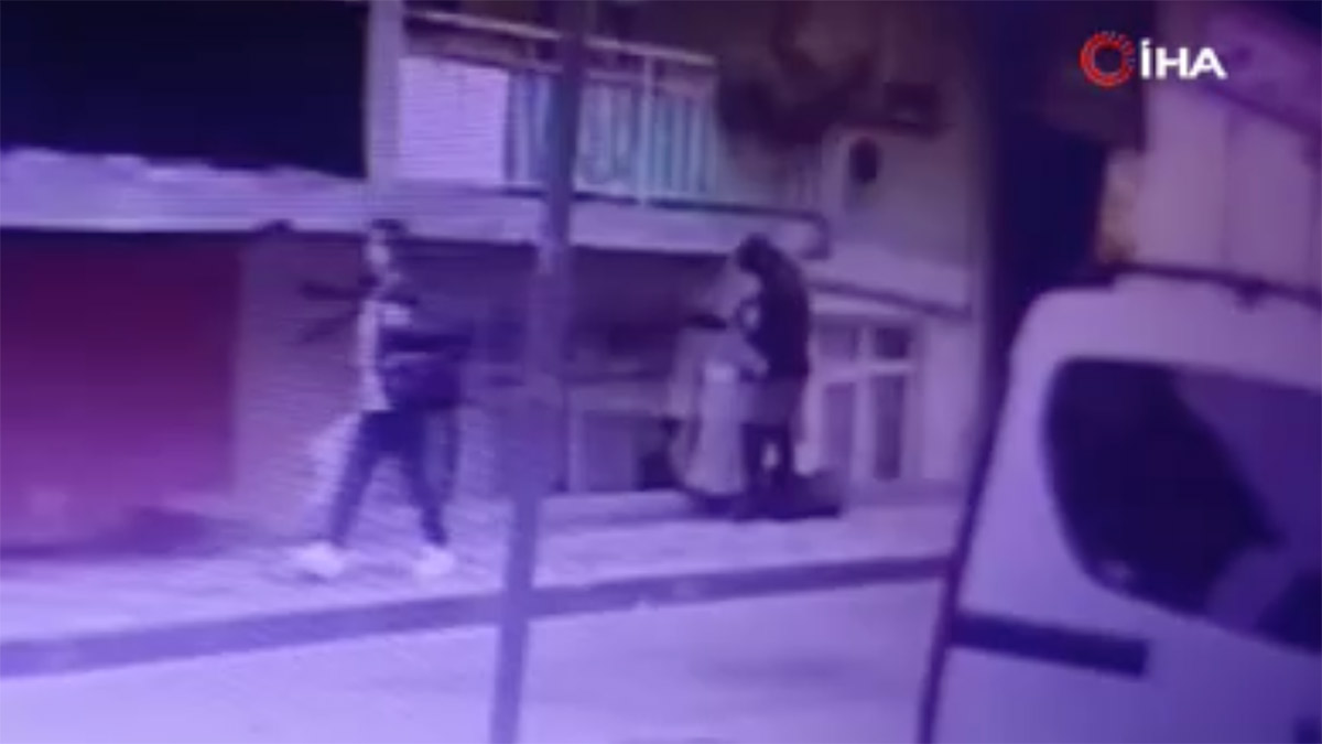 Şişli’deki kesik baş cinayetinde yeni görüntüler: Cesedi balkondan çıkarıp taksiye koydular