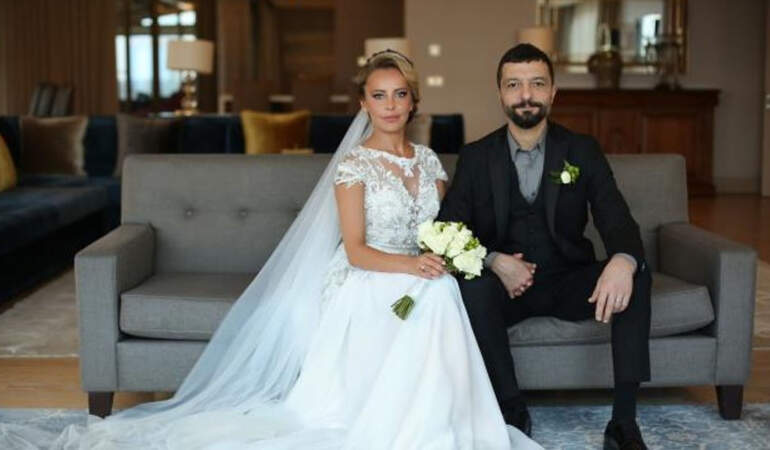 Ünlü çiftin en mutlu günü! Vildan Atasever ve Mehmet Erdem anne-baba oldu!