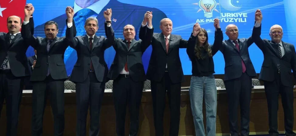 Dört belediye başkanı daha AK Parti’ye katıldı
