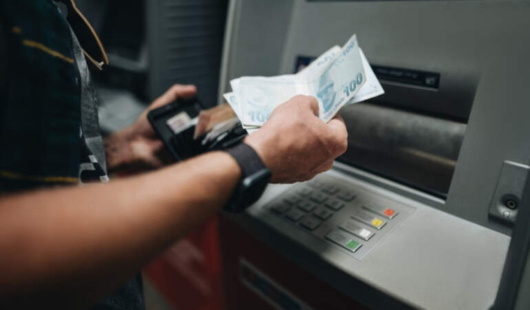 Bankalar limitleri güncelledi! Para yatırma ve çekme sınırı değişti: İşte banka banka yeni limitler