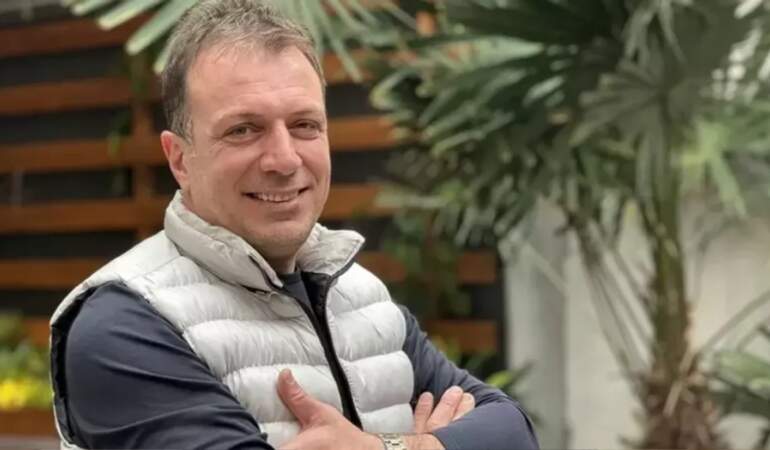 Ünlü sanatçı Onay Şahin’in belediye başkanıyla şaşırtan diyalogu: İki dönemdir başkan ama hala evi yok