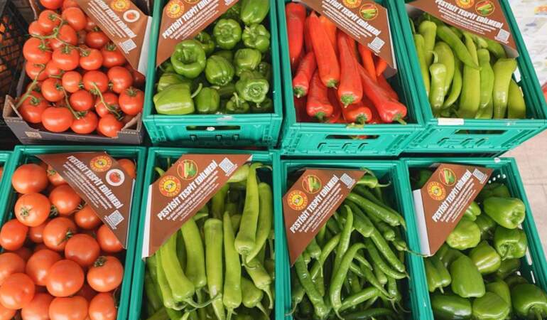 ŞOK Marketler gıda güvenliği halkasını genişletiyor: Domatesin ardından biberde de pestisit analizi dönemi