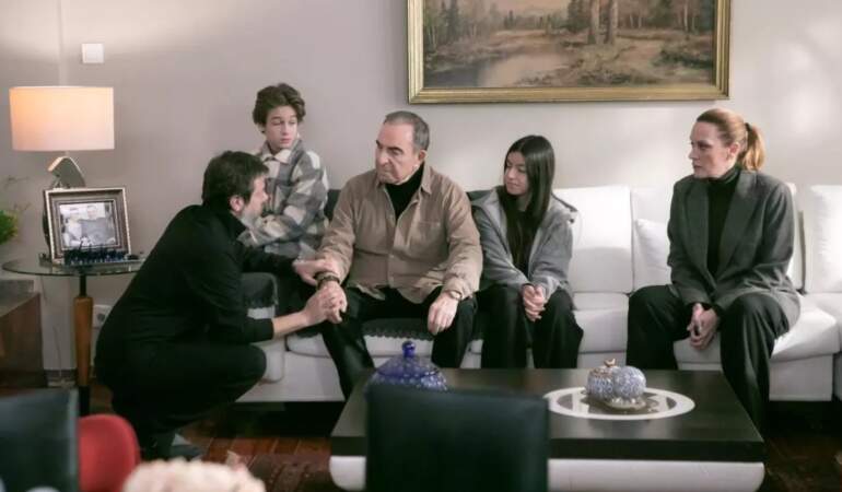 Arka Sokaklar’da bir devir kapanıyor! Senarist duyurdu: Baş kötü veda ediyor