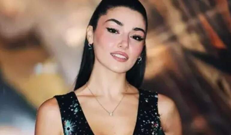 Hande Erçel Paris Moda Haftası’na damga vurdu! Kombini dile düştü: “Ayakkabı krizi” sosyal medyayı ikiye böldü