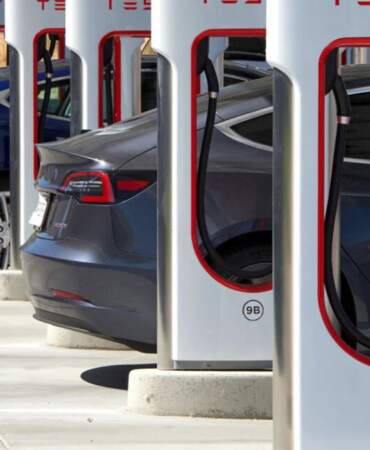 Ankara-Eskişehir yolunu kullananlar çok sevinecek: Tesla’dan Eskişehir’e dev yatırım! Yeni Supercharger istasyonu hizmete girdi!