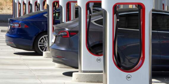 Ankara-Eskişehir yolunu kullananlar çok sevinecek: Tesla’dan Eskişehir’e dev yatırım! Yeni Supercharger istasyonu hizmete girdi!