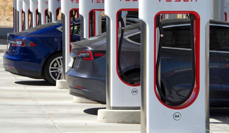 Ankara-Eskişehir yolunu kullananlar çok sevinecek: Tesla’dan Eskişehir’e dev yatırım! Yeni Supercharger istasyonu hizmete girdi!