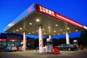 Lukoil, uluslararası varlıklarını Amerikan şirket Carlyle’ye satacak