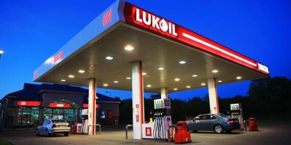 Lukoil, uluslararası varlıklarını Amerikan şirket Carlyle’ye satacak