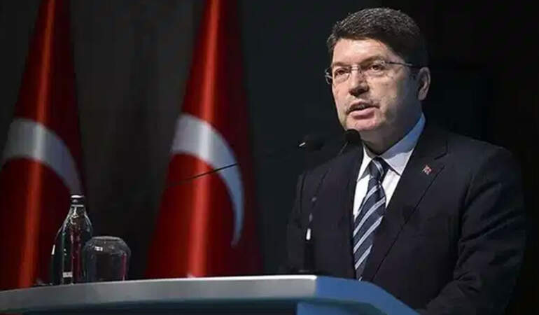 Bakan Tunç’tan cezaevi aracı kazası açıklaması