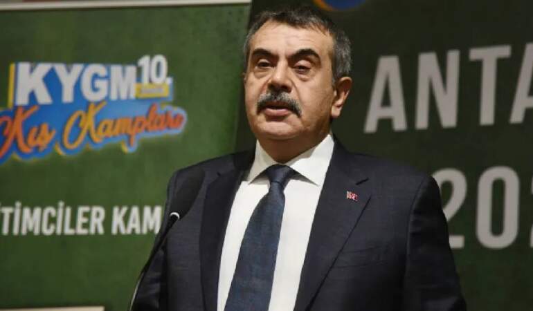 Bakan Tekin: Çok şükür Türkiye artık kılık kıyafet tartışmıyor