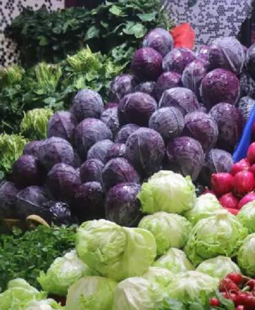 Kış sebzeleri tezgahları süsledi! Pazarın gözdesi belli oldu: Kilosu 100 TL’den satılıyor