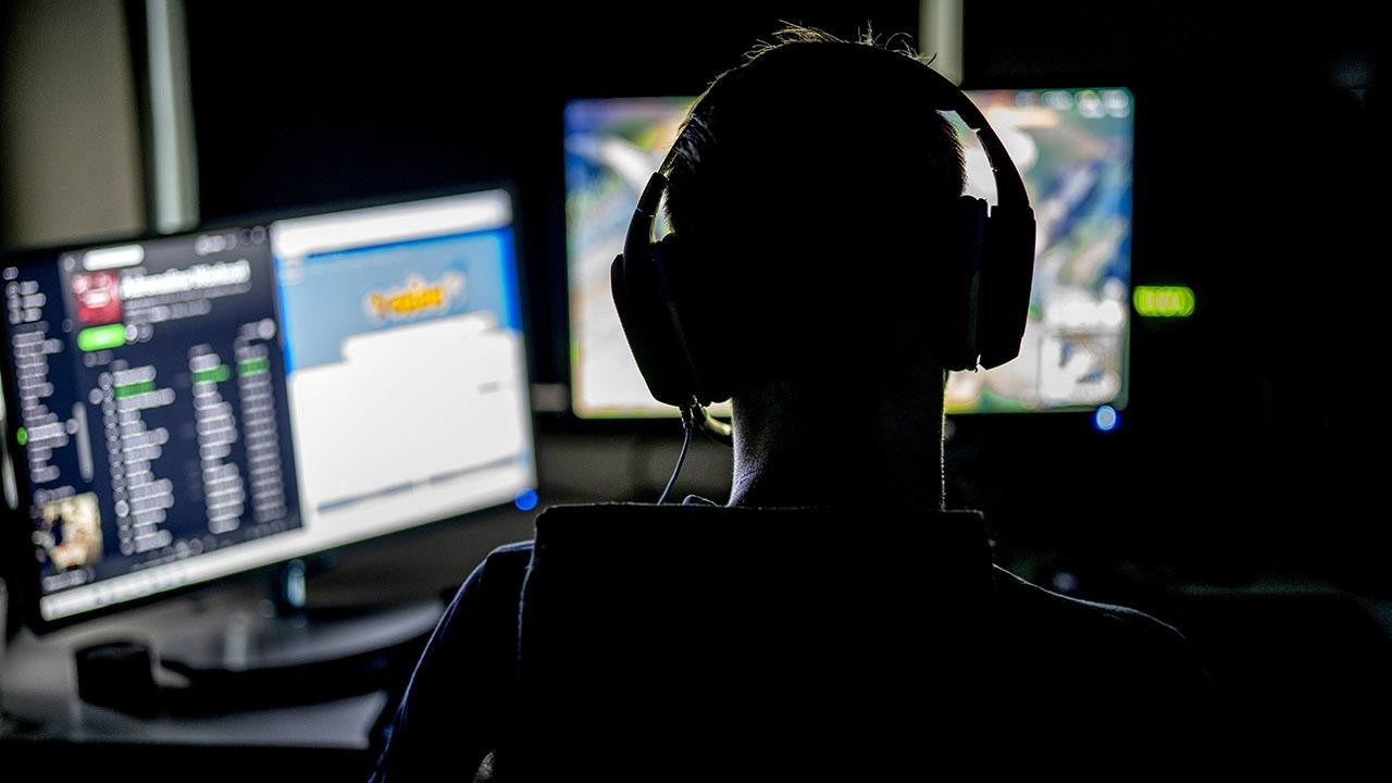 379 ‘FETÖ İltisaklı’ Sosyal Medya Hesabına Erişim Engeli