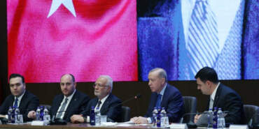 AK Parti MKYK Toplantısı Başladı