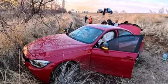 Aksaray’da Otomobil Şarampole Düştü