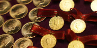 Altın Fiyatları Fren Tutmuyor: Tarihi Rekor Kırıldı, Gram Altın Uçtu