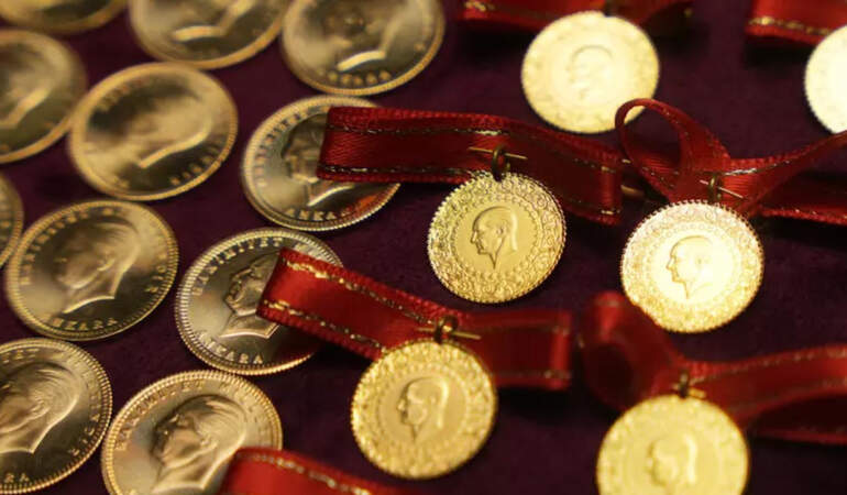 Altın Fiyatları Fren Tutmuyor: Tarihi Rekor Kırıldı, Gram Altın Uçtu