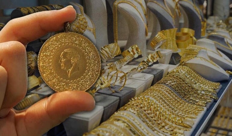 Altın Yeniden Atağa Kalktı! Gram Altın Rekor Bandına Yaklaştı