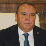 Muhittin Böcek Yeniden Hastaneye Kaldırıldı