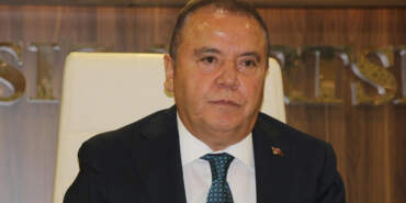 Muhittin Böcek Yeniden Hastaneye Kaldırıldı