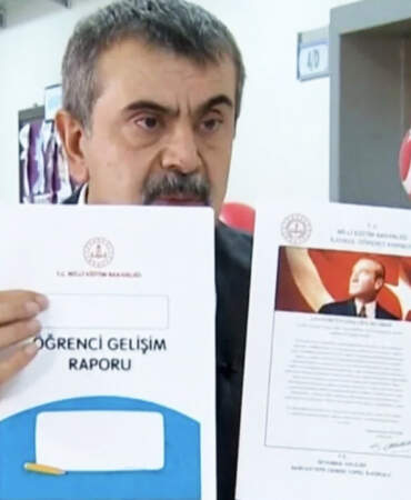 ‘Atatürksüz Karne’ Tartışması: Bakan Tekin’den CHP’ye Sert Sözler: ‘İstanbul’daki Asrın Hırsızlığını Saklamak İstiyorlar’