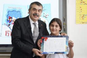 Atatürk’ün Fotoğrafı Karnelerden Kaldırıldı mı? Bakan Tekin’den İddialara Cevap