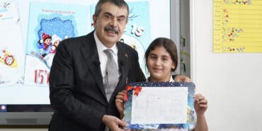 Atatürk’ün Fotoğrafı Karnelerden Kaldırıldı mı? Bakan Tekin’den İddialara Cevap