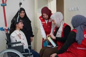 Skolyoz Hastası Kader Ameliyat Oluyor