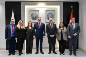 Hakan Fidan, BM Mülteciler Komiseri’ni Kabul Etti