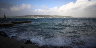 Çanakkale Boğazı’nda Gemi Geçişleri Başladı