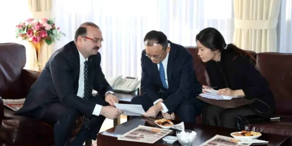 Çin Halk Cumhuriyeti Ankara Büyükelçisi Jiang Xuebin Atatürk Üniversitesi’nde