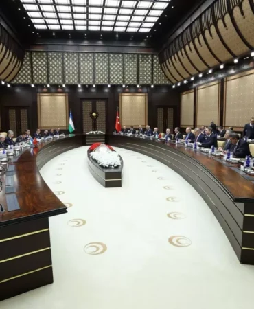 Türkiye ve Özbekistan Liderleri Heyetler Arası Görüşme Gerçekleştirdi