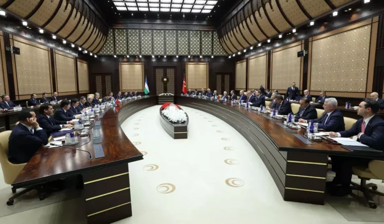 Türkiye ve Özbekistan Liderleri Heyetler Arası Görüşme Gerçekleştirdi