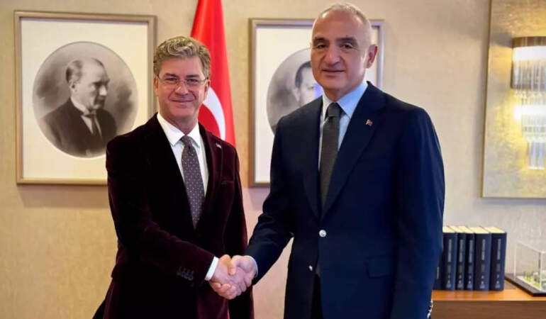 Devlet Opera ve Balesi Genel Müdürlüğü Görevinden Alınmıştı: Tan Sağtürk Bakan Danışmanı oldu