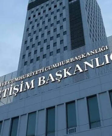 Memur Kıyafetiyle İmza İsteyip Maddi Yardım Vaadinde Bulundular! Dezenformasyonla Mücadele Merkezi’nden ‘Dolandırıcılık’ Uyarısı