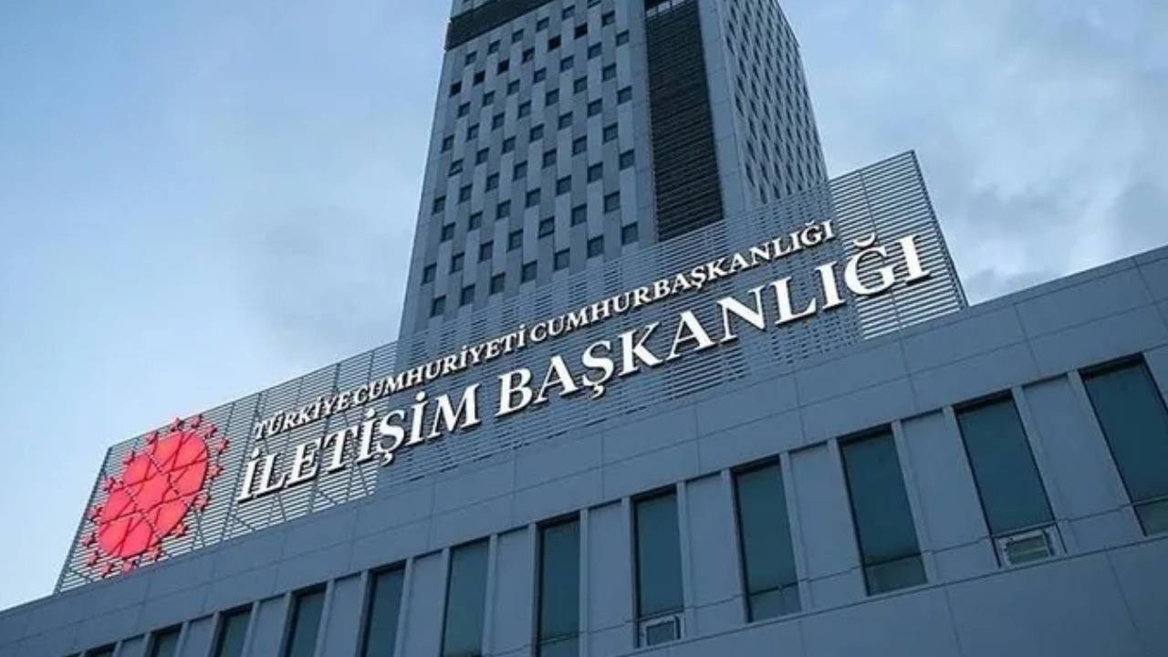 Memur Kıyafetiyle İmza İsteyip Maddi Yardım Vaadinde Bulundular! Dezenformasyonla Mücadele Merkezi’nden ‘Dolandırıcılık’ Uyarısı