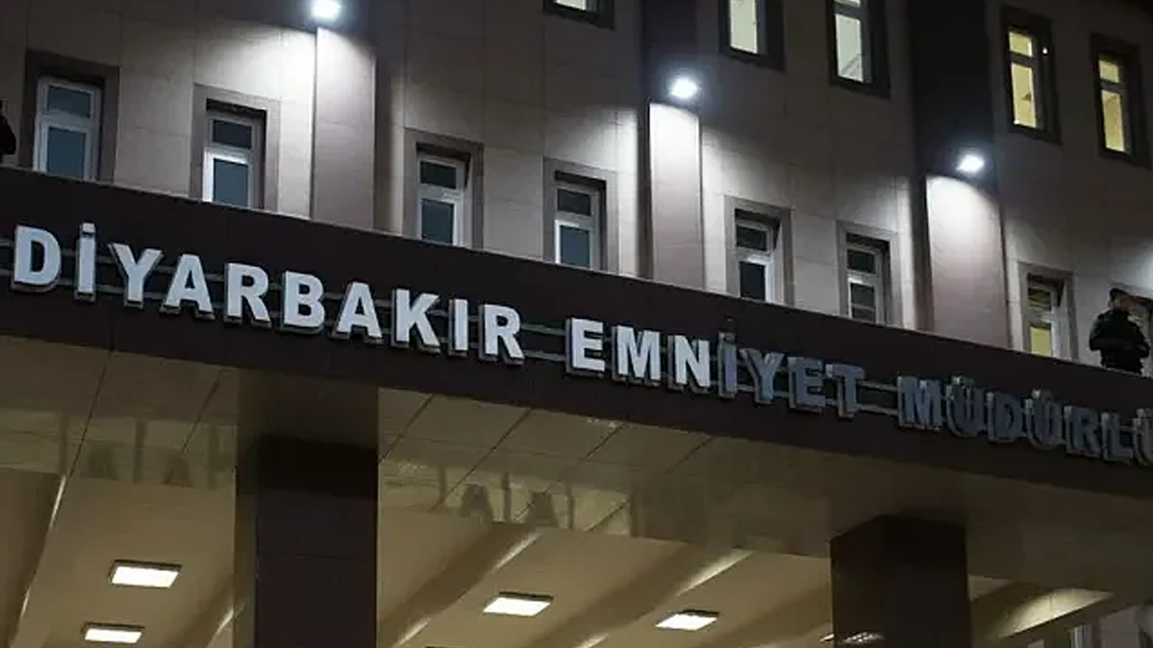Diyarbakır’da Emniyet Binasına Saldırı! Valilikten Açıklama Geldi