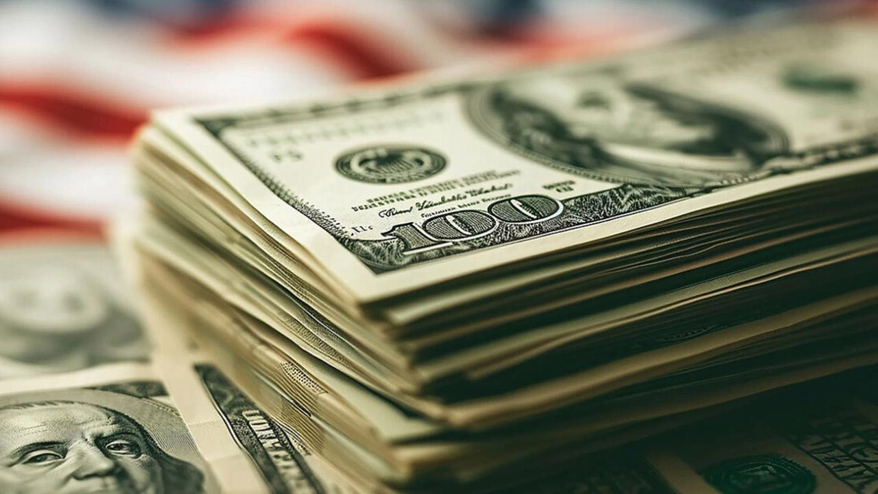 Döviz Kurları Uçuşta! Dolar ve Euro Yine Zirvede