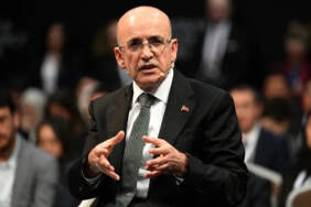 Ekonomide Yeni Dönem Sinyali: Bakan Şimşek Üç Olumlu Gelişmeyi Sıraladı