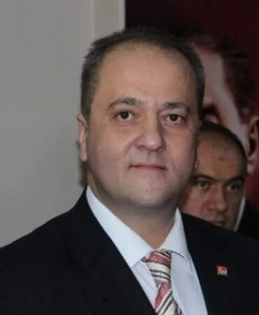 Eski CHP ilçe Başkanı Ofisinde Ölü Bulundu