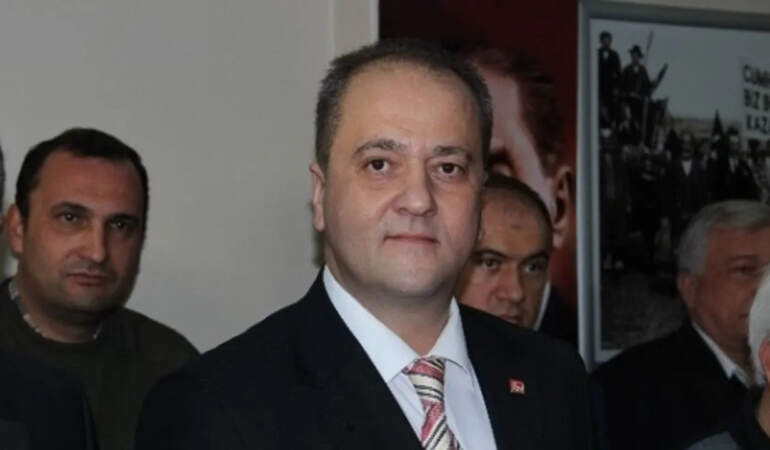 Eski CHP ilçe Başkanı Ofisinde Ölü Bulundu